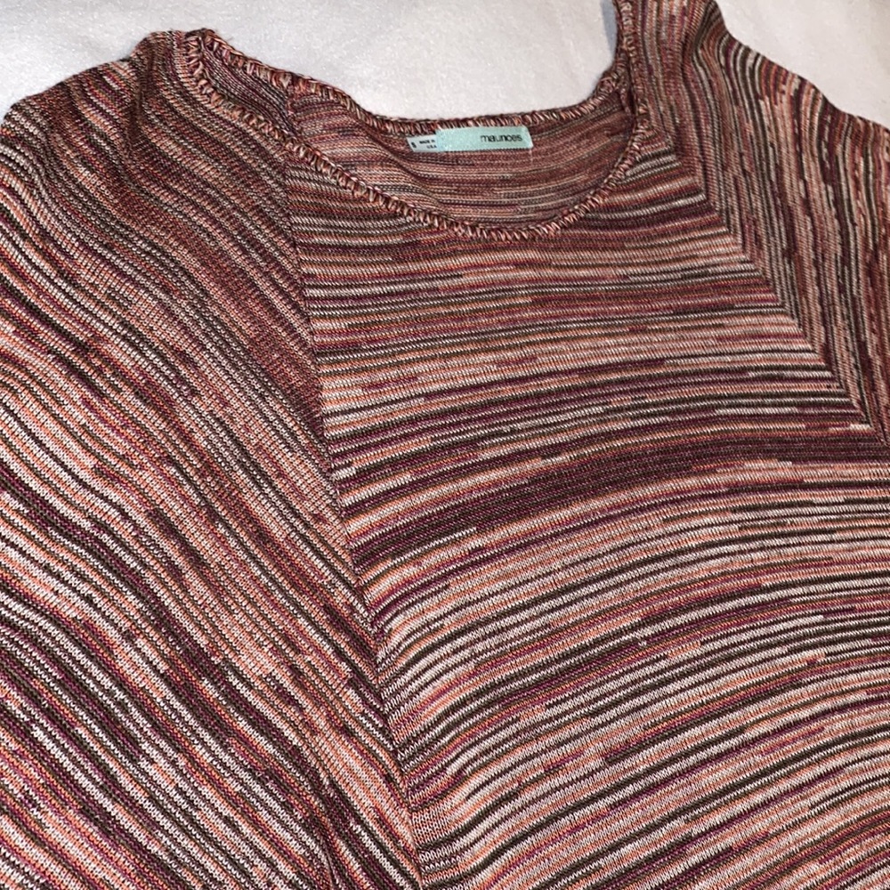 Small women’s blouse - Picture 3 of 7